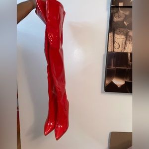Thigh high beautiful red patent boots ( size 39) 4 inch heels